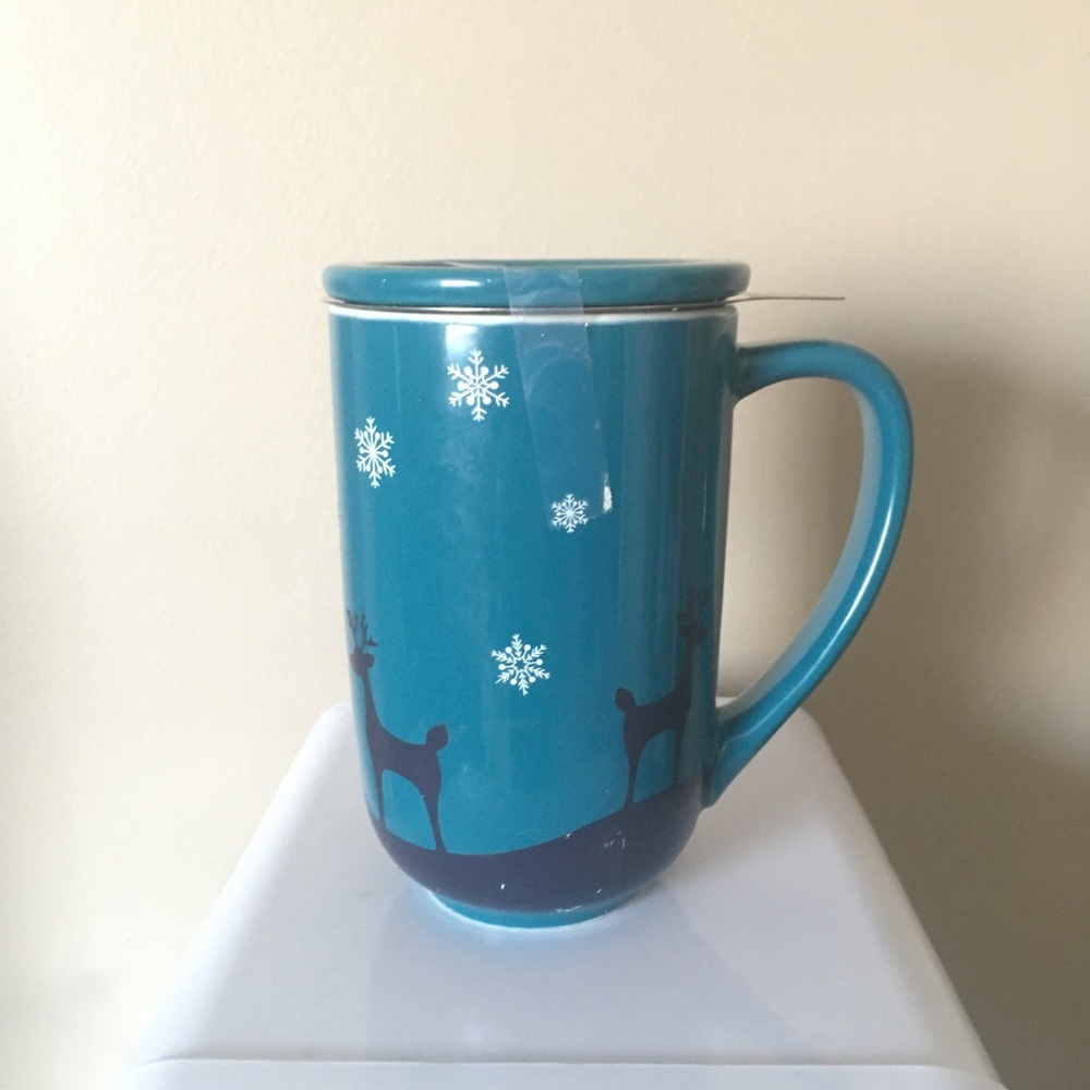 David’s tea ceramic lidded steeper reindeer holiday mug read